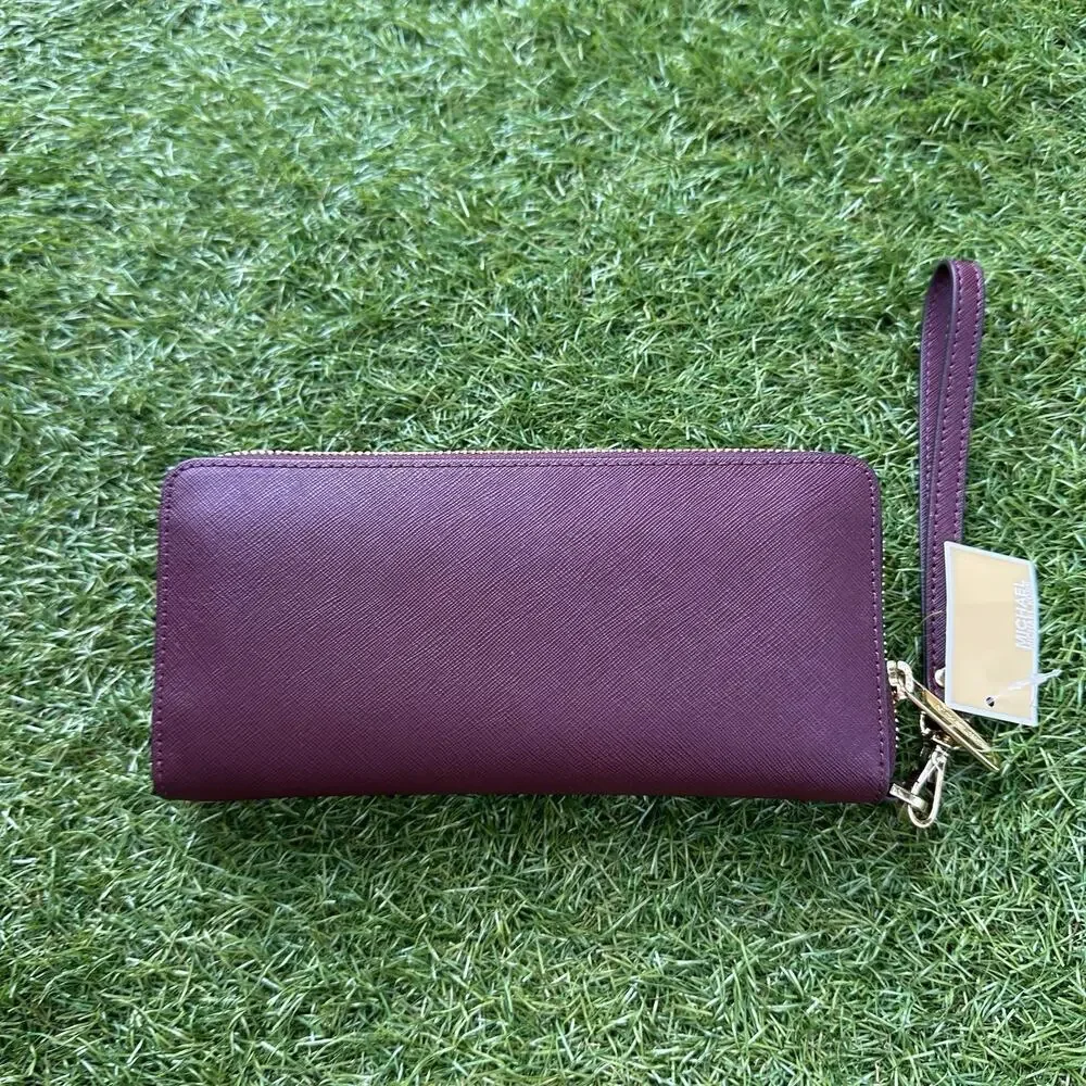 Michael Kors Jet Set‎ Charm Black Leather Large Pocket Travel Wallet Wristlet